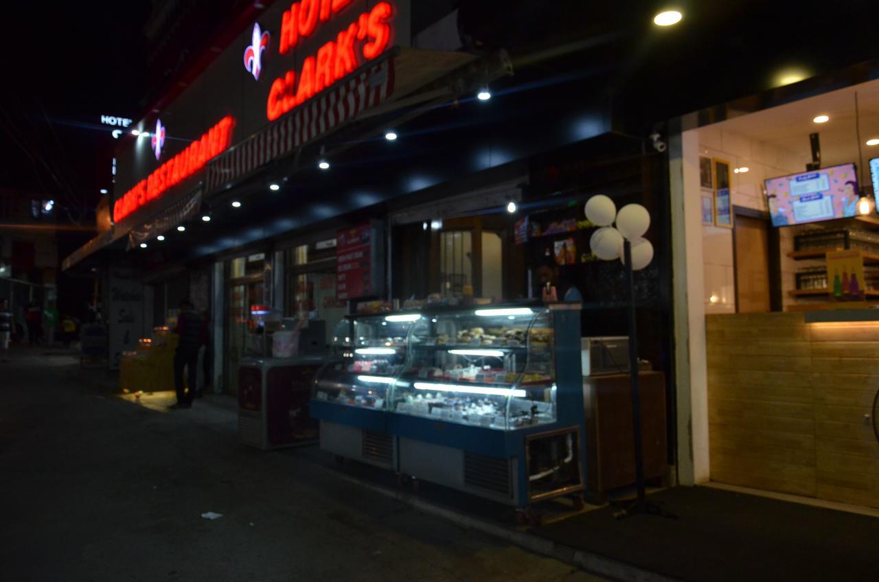 穆索里 Clarks酒店 外观 照片